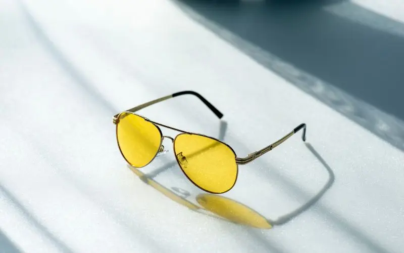 gafas luz amarilla